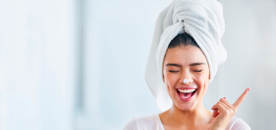 Sådan plejer du din hud om sommeren