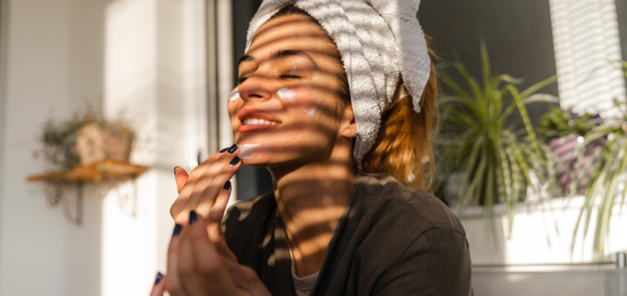 Hud og hormoner: Sådan påvirker hormonbalancen kvinders hud